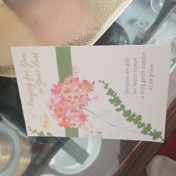 Julia's Treasures Closet Dedication To MOM - Picture 7 of 12